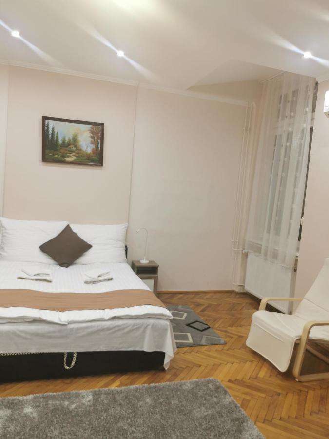 Baross-Hat 5 Szolnok Ngoại thất bức ảnh