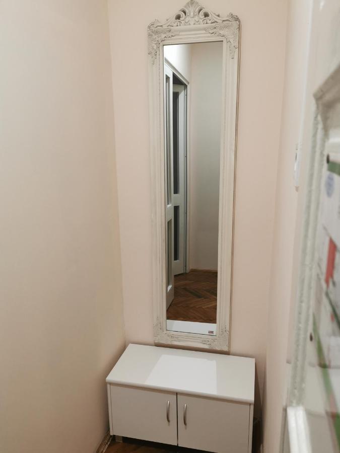 Baross-Hat 5 Szolnok Ngoại thất bức ảnh